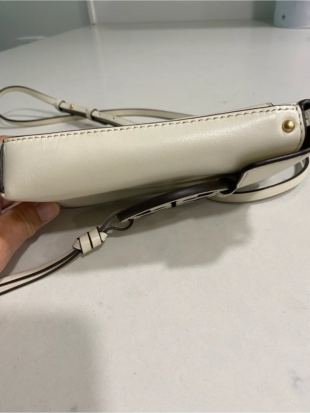 Tory Burch Cream Leather Miller phone Crossbody - Picture 12 of 15